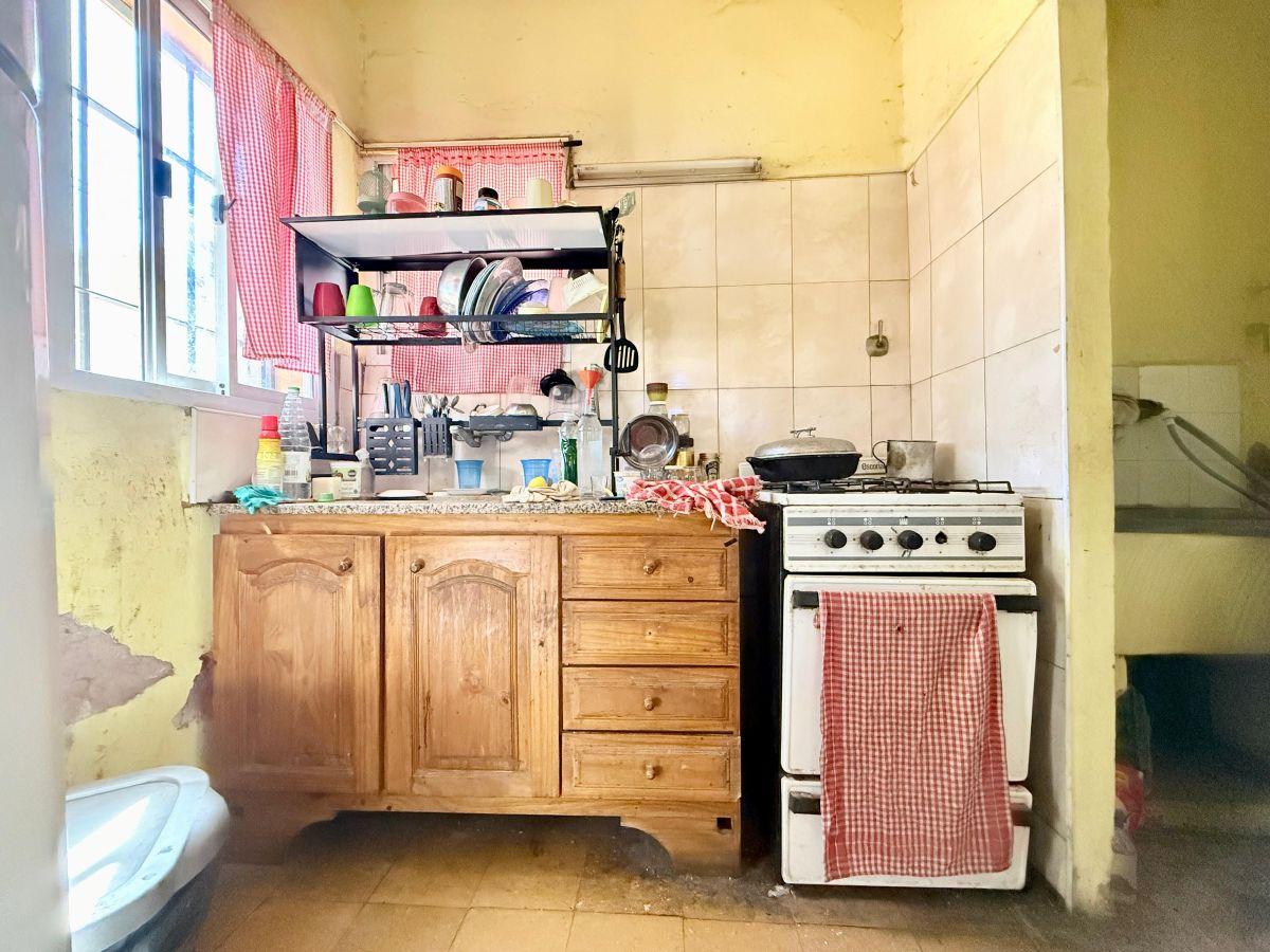 Foto de CASA EN VENTA - ITUZAINGÓ SUR - AMPLIO FRENTE Y ESPACIO LIBRE, imagen 5