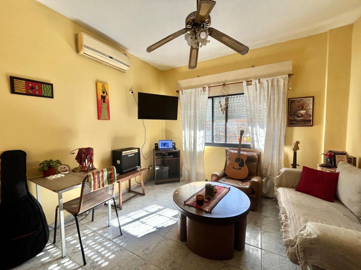 Foto de Casa estilo americana ubicada en Castelar Sur a tan solo 5 cuadras de, imagen 3