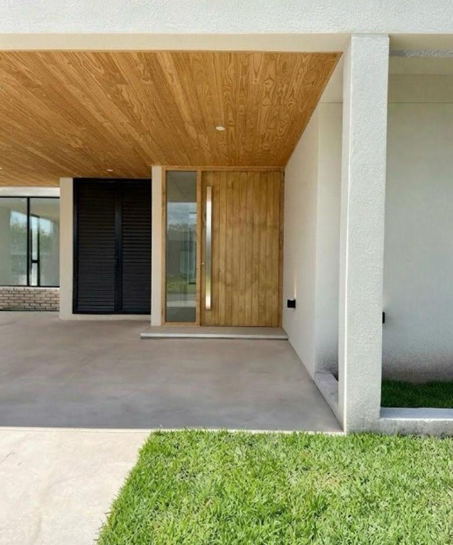 Foto de Casa a estrenar en Barrio Cerrado "Fincas de Alvarez" de estilo, imagen 2