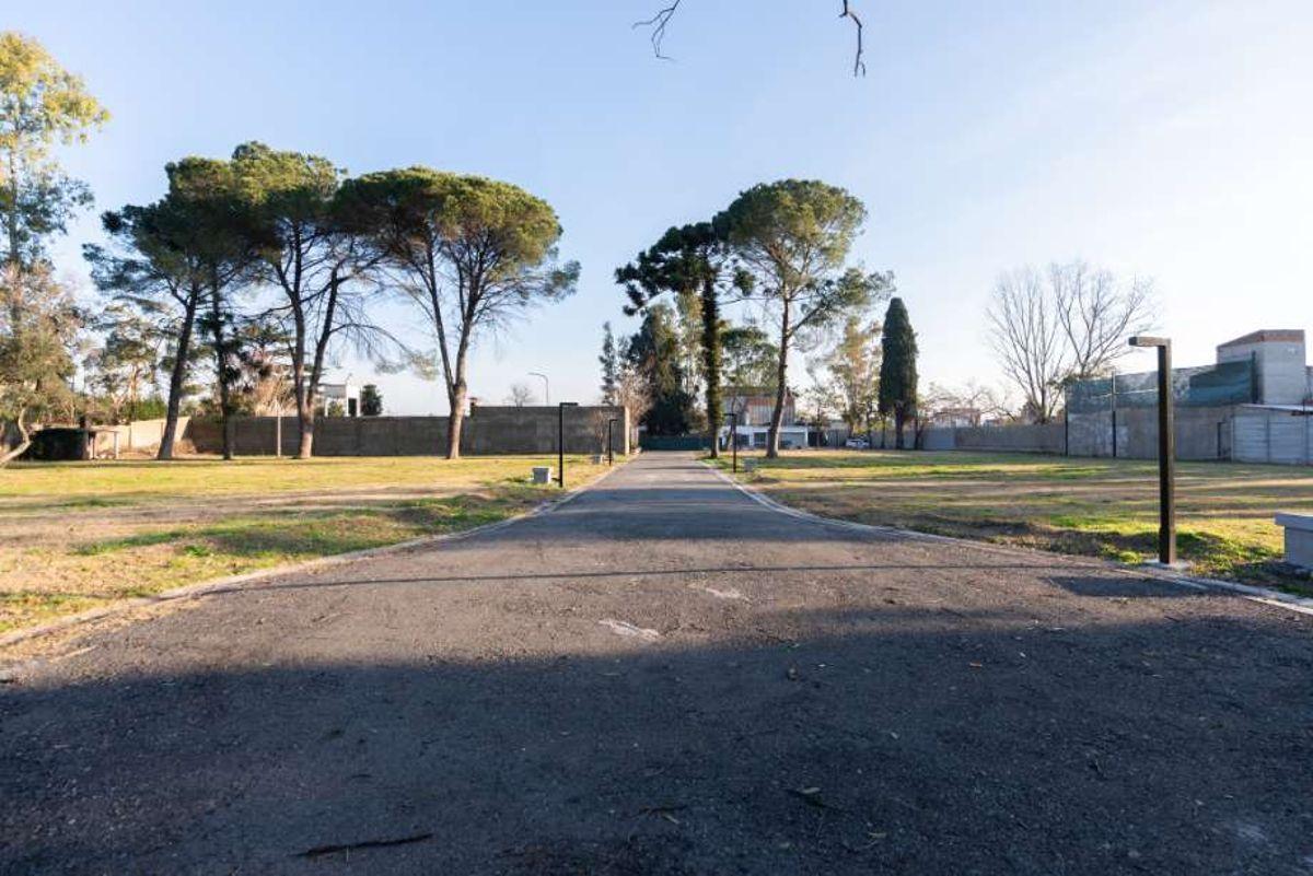 Foto de LOTE EN VENTA EN HURLINGHAM, imagen 4