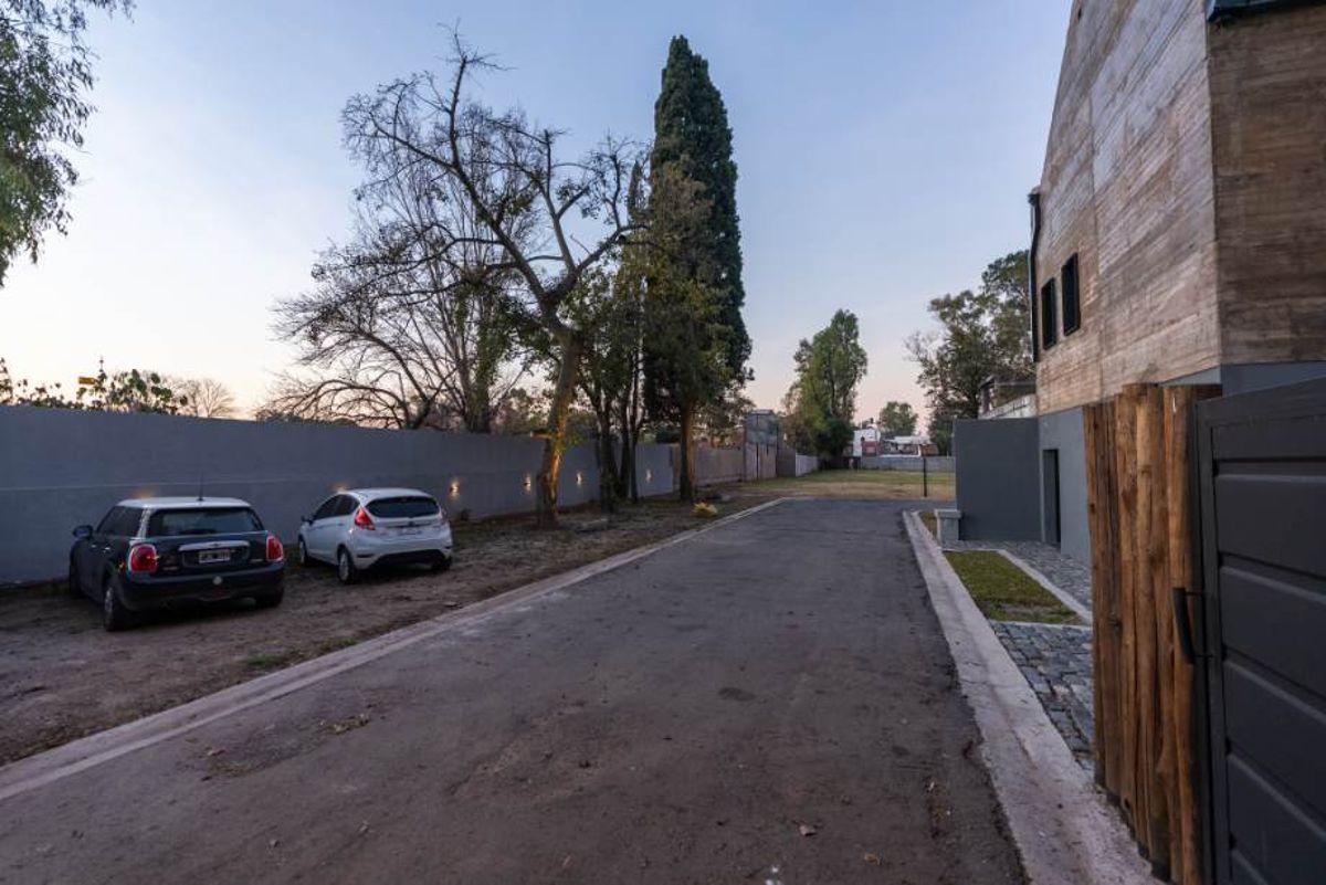 Foto de LOTE EN VENTA EN HURLINGHAM, imagen 1