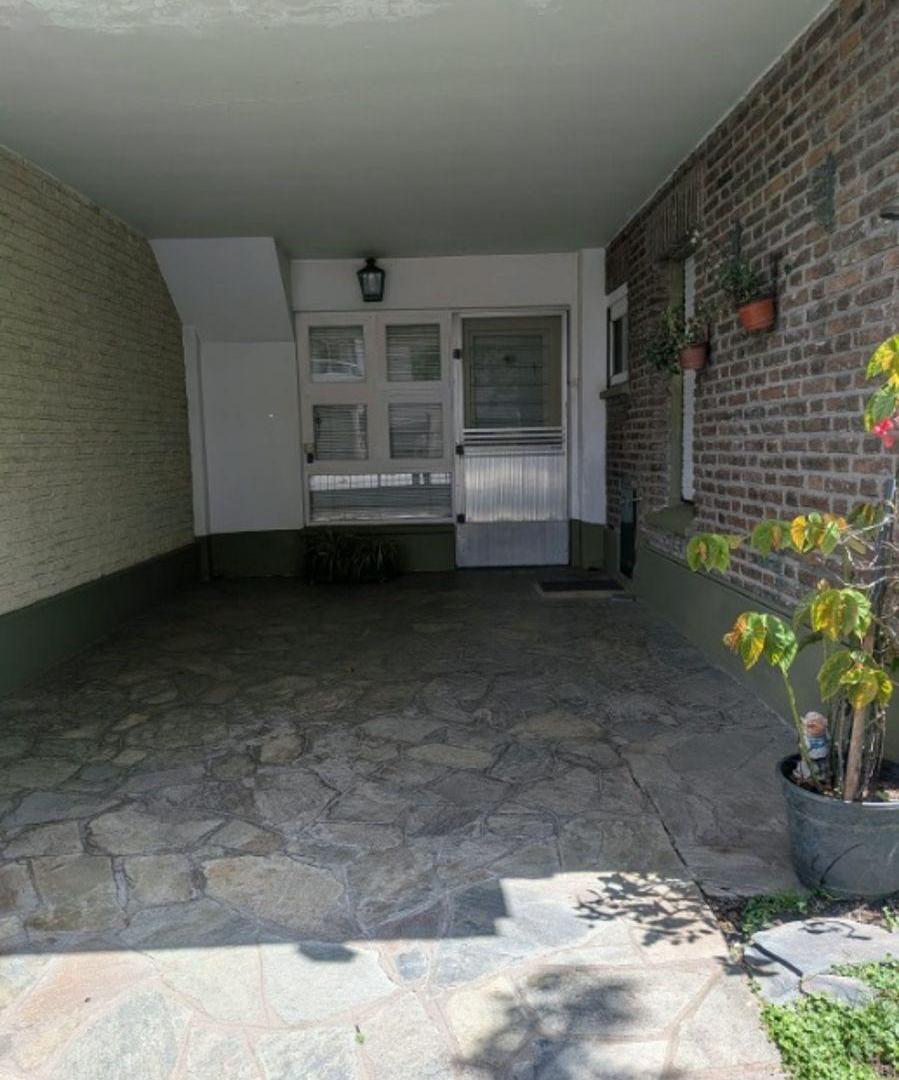 Foto de Casa de 200 m² con 4 habitaciones en venta en Ituzaingó Sur, imagen 5