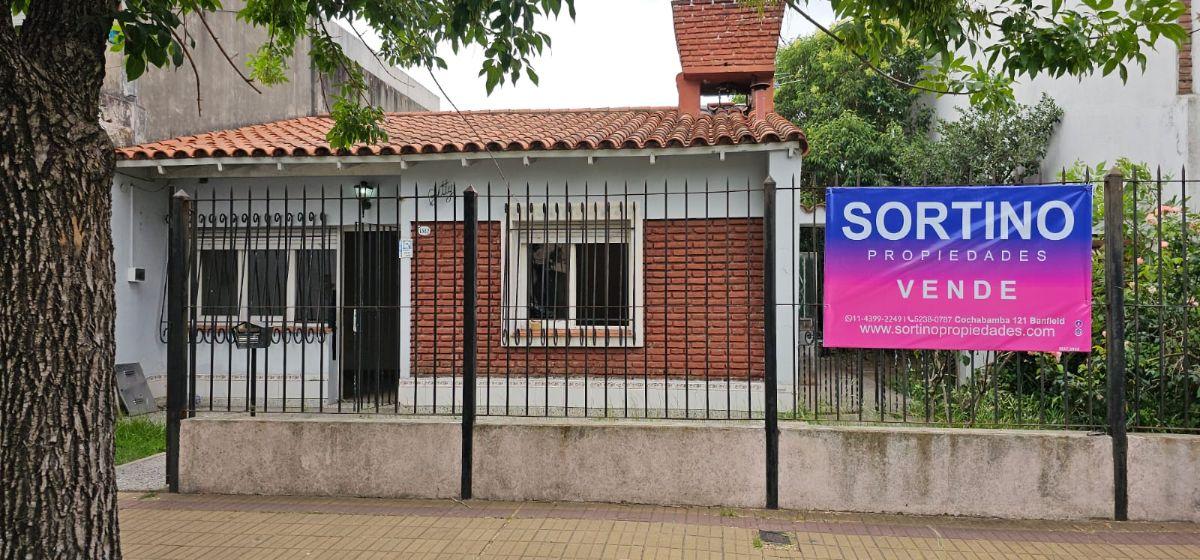 Foto de Miguel Cane 1382- Casa a refaccionar patio trasero y espacio verde, imagen 1