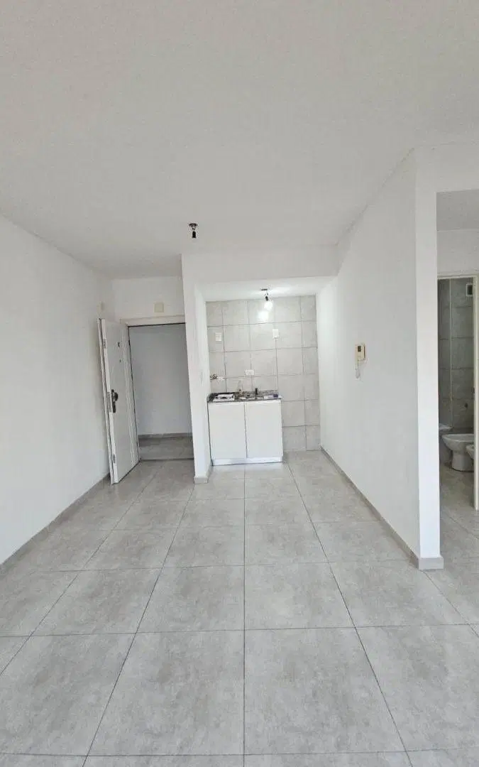 MONOAMBIENTE CENTRICO 5