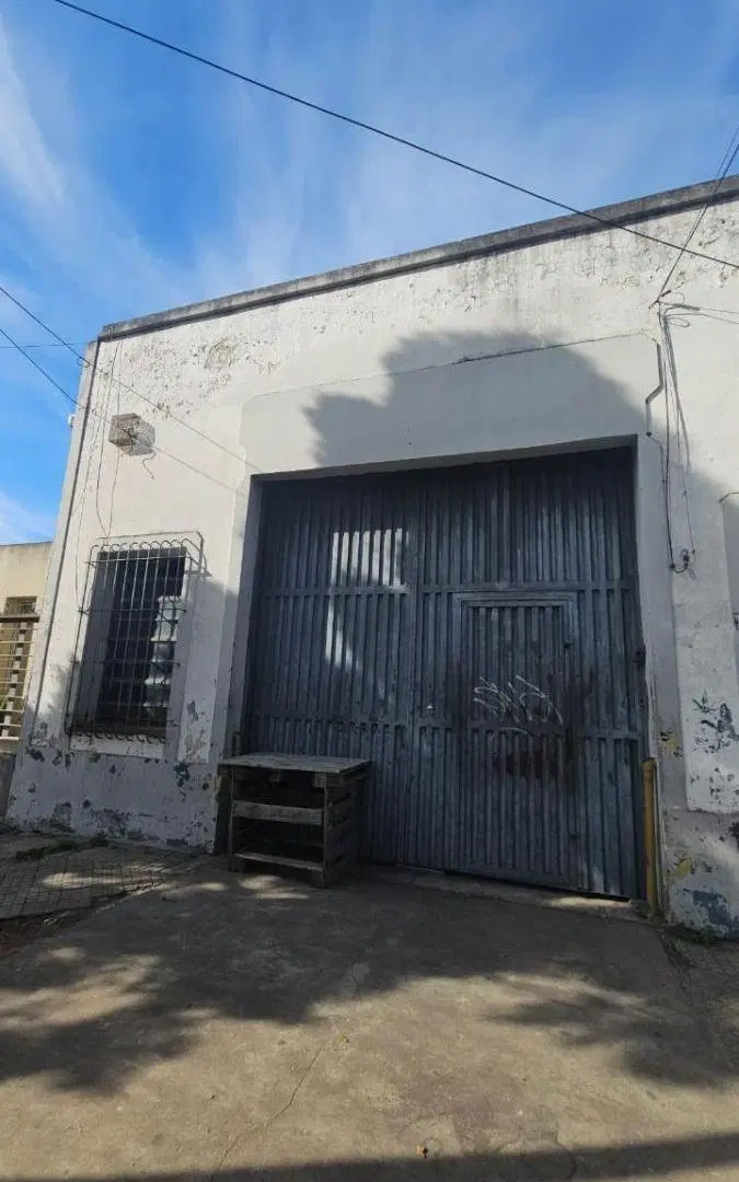ALQUILER GALPON – IDEAL TALLER, LOGÍSTICA O DEPÓSITO 1