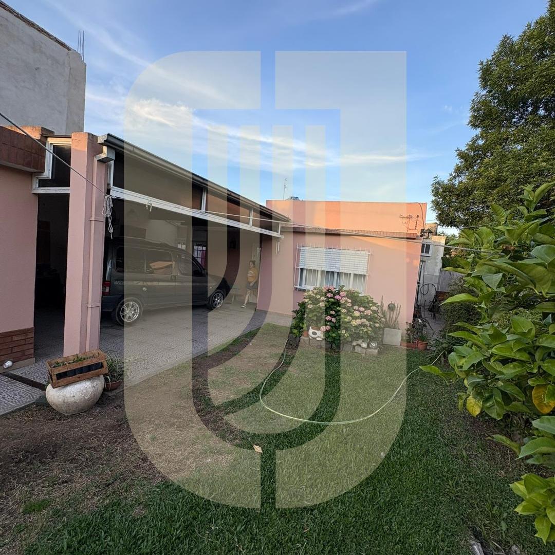 Casa 4 ambientes Ituzaingo Sur