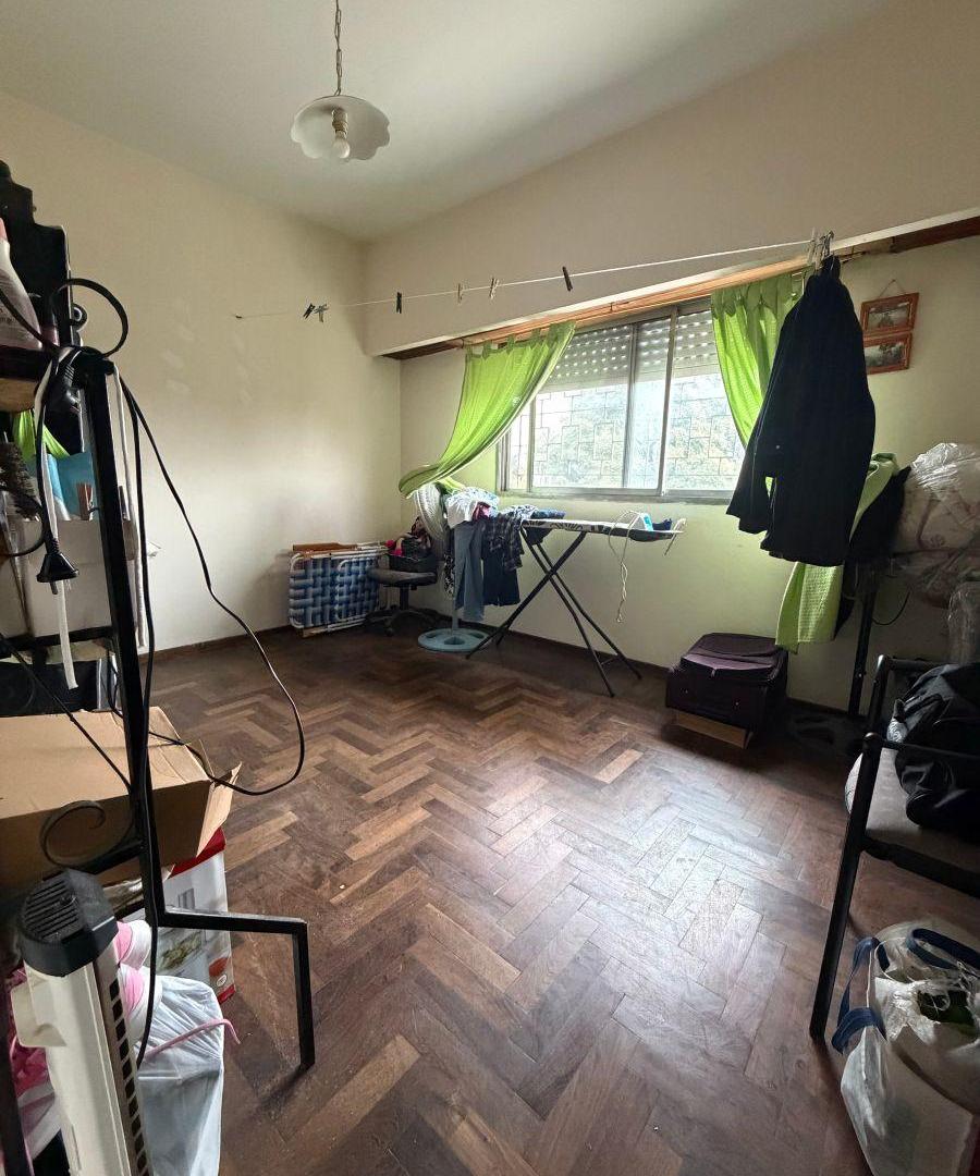 Foto de Casa Multifamiliar Con 3 Viviendas En Venta - Zapiola Castelar, imagen 1