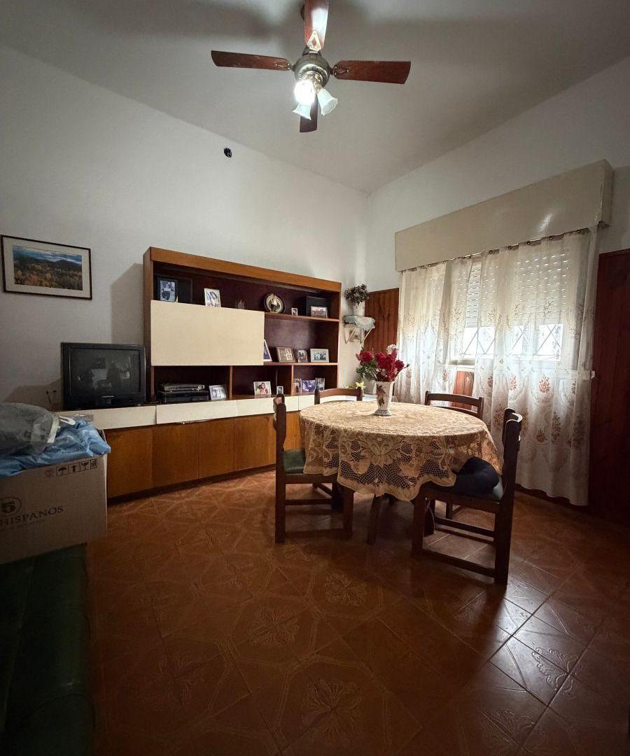 Foto de Casa Multifamiliar Con 3 Viviendas En Venta - Zapiola Castelar, imagen 5