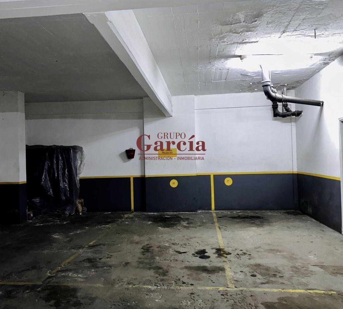 COCHERA FIJA con acceso por rampa