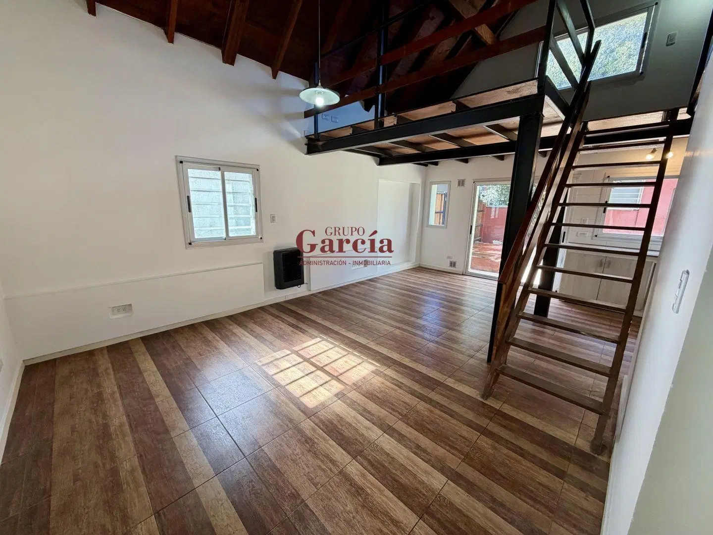 24 MESES PH TIPO LOFT con generoso patio 5