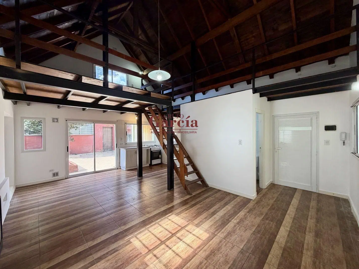 24 MESES PH TIPO LOFT con generoso patio 8