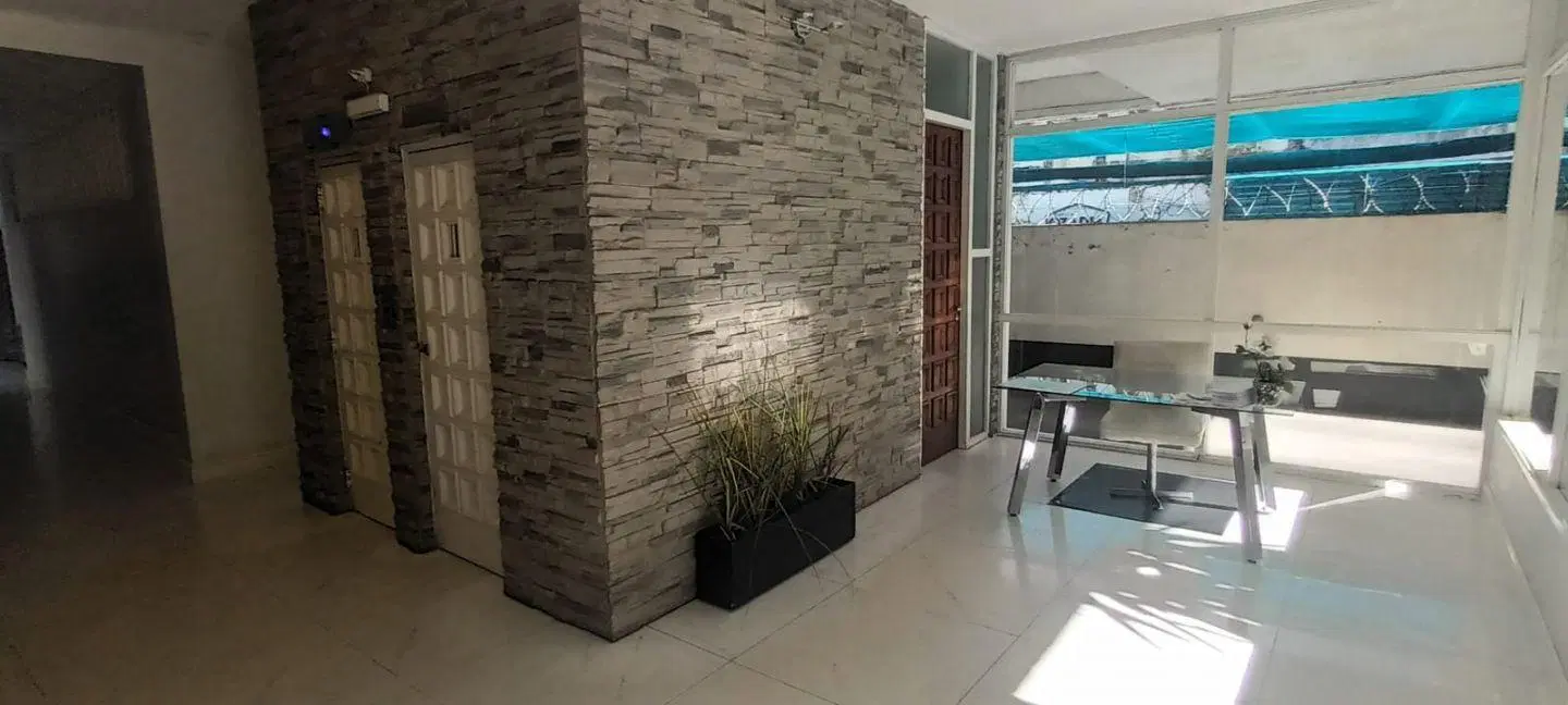 1 ambiente con patio reciclado 3