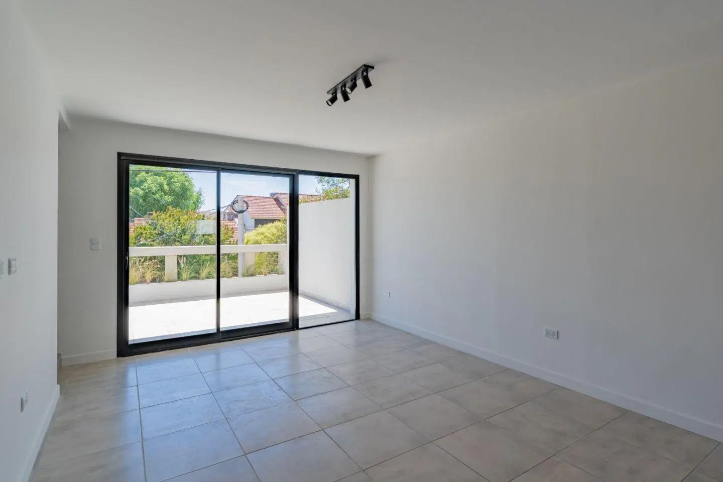 3 ambientes en DUPLEX con amplia terraza y Parrilla 1