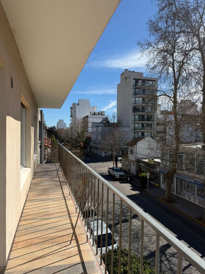Foto de 4 Amb. con espacio de cochera, imagen 1