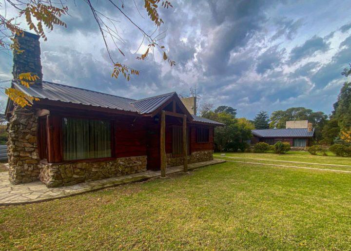 Cabaña en Lote de 900m2 - Los Acantilados