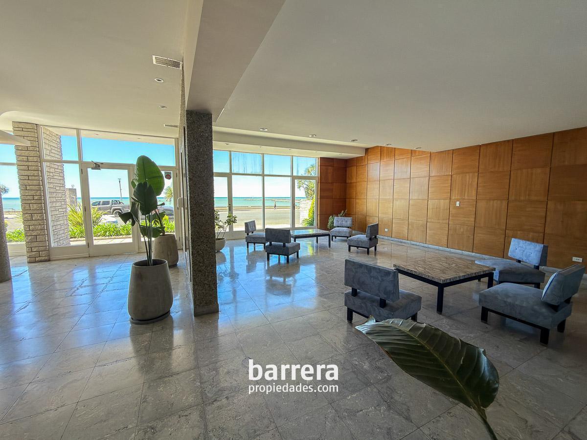 Foto de 4 amb con Terraza Propia Frente al Mar - Playa Grande, imagen 3