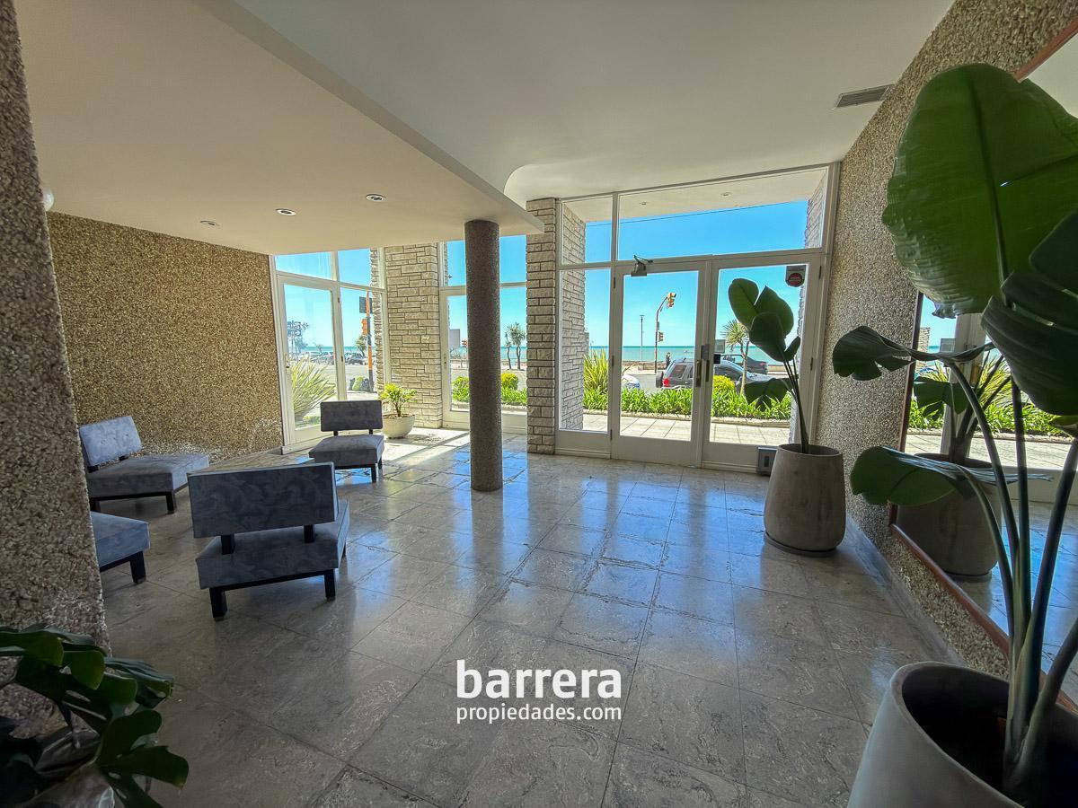 Foto de 4 amb con Terraza Propia Frente al Mar - Playa Grande, imagen 4