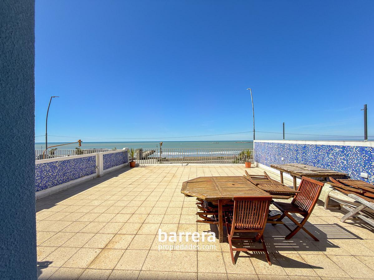 Foto de 4 amb con Terraza Propia Frente al Mar - Playa Grande, imagen 2