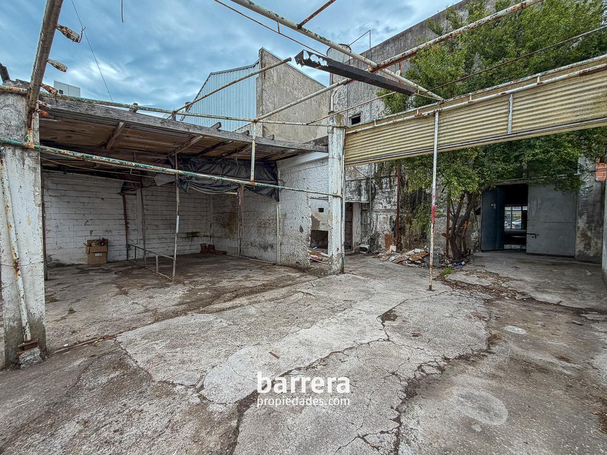 Foto de Galpon con salida a 2 calles - Venta o Alquiler, imagen 2