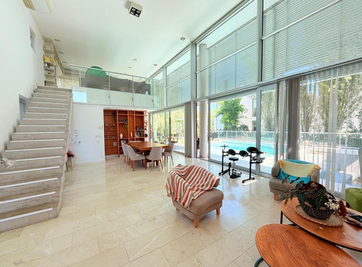 Foto de Importante Chalet sobre Lote de 936m2 - Rumenco, imagen 3