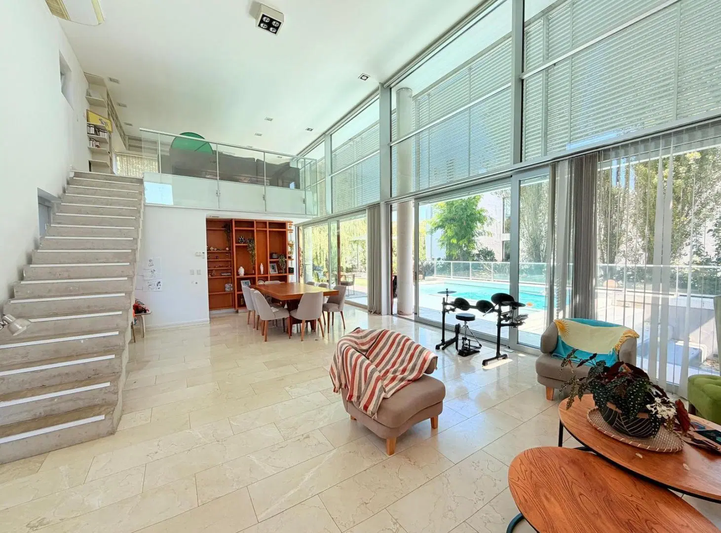 Importante Chalet sobre Lote de 936m2 -  Rumenco 3