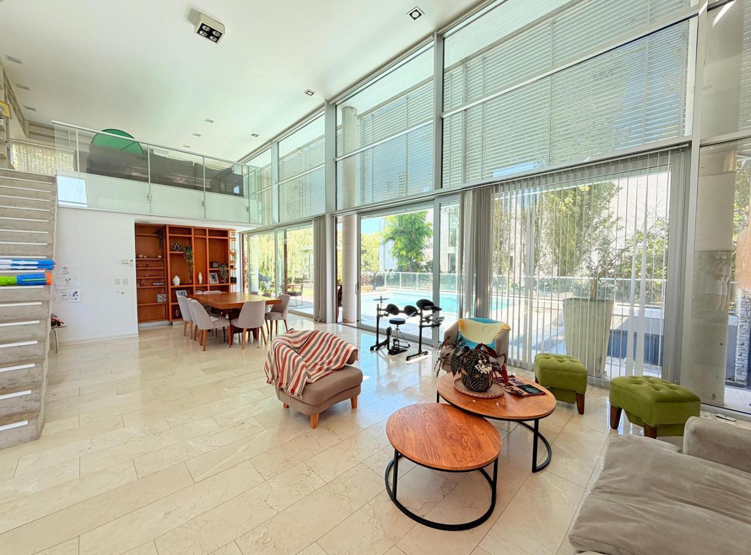 Foto de Importante Chalet sobre Lote de 936m2 - Rumenco, imagen 2