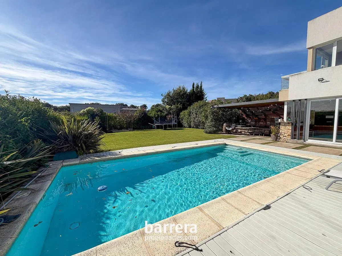Importante Chalet de Primera Calidad - Arenas del Sur 2