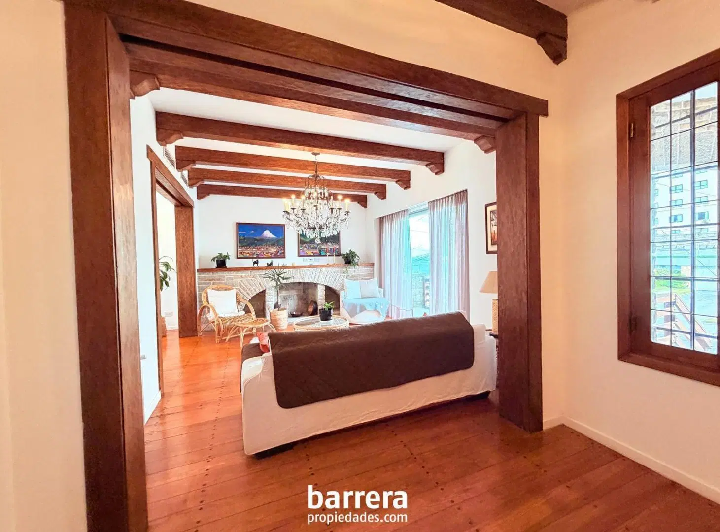 Espectacular Chalet frente al Parque San Martin 3