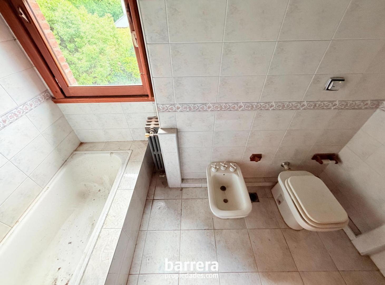 Foto de Residencia sobre Lote de 1600m2 - Pinos de Anchorena, imagen 3