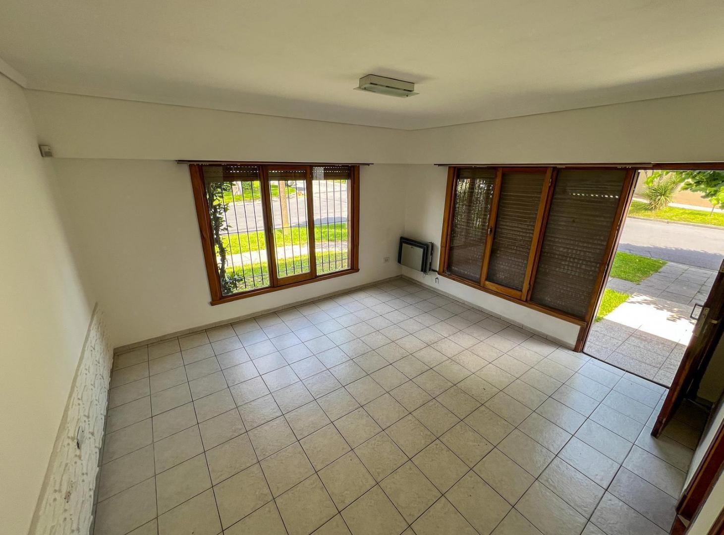Foto de Casa PH con 2 Dormitorios - Punta Mogotes, imagen 3