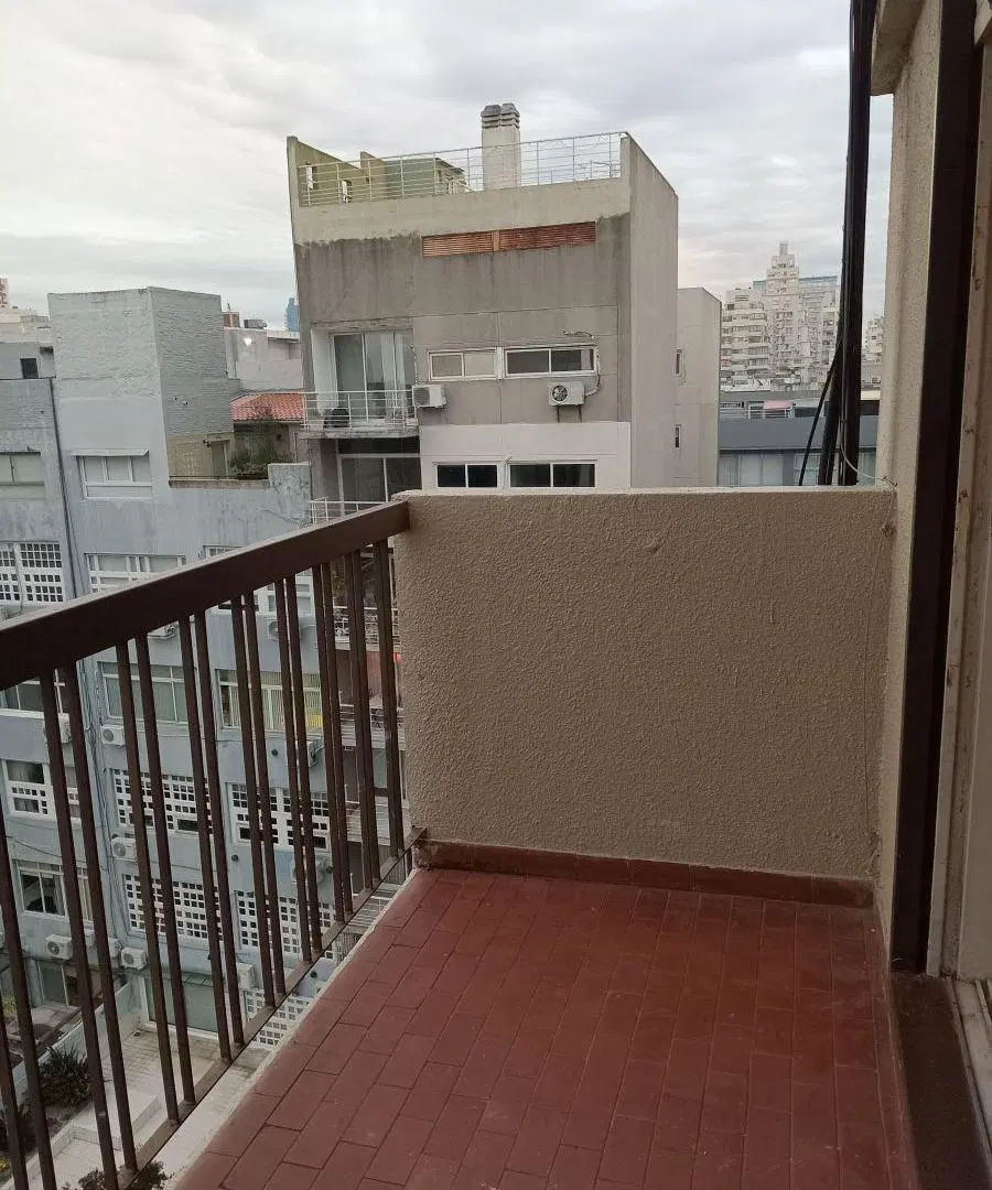 Monoambiente con balcón 4