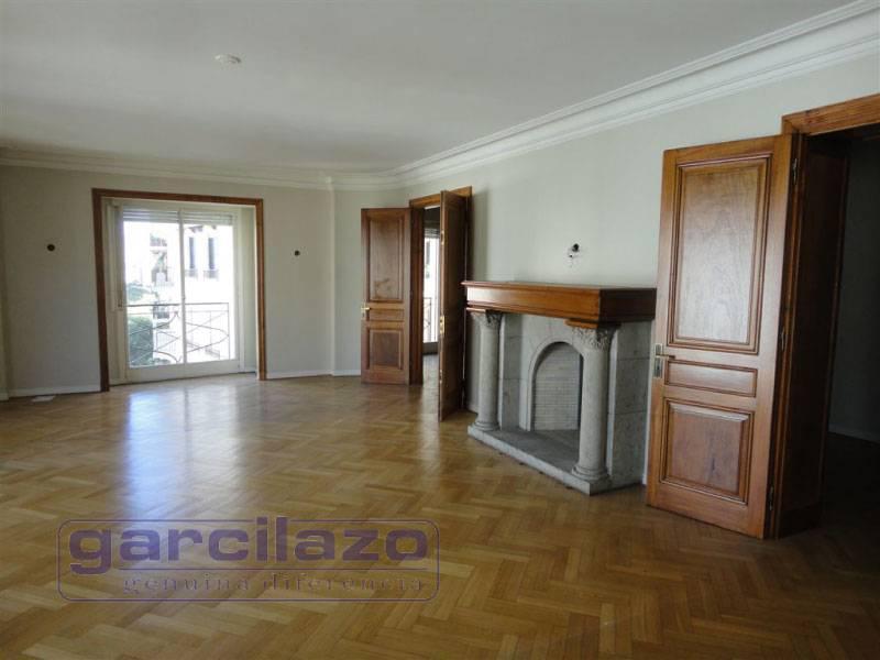 Foto de Excelente piso en edificio de gran categoría. En esquina., imagen 3