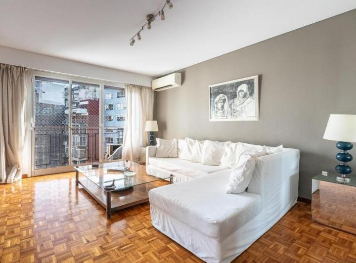 Departamento Av. Callao 2000 , piso alto Recoleta , Contrafrente , super luminoso 4