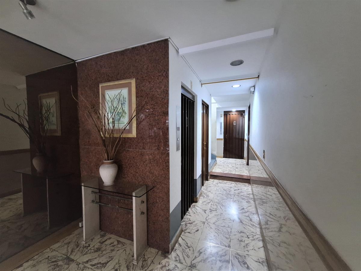 Depto de 3 Amb. Al Frente con Balcon Corrido - Cocina Comedor - Apto Profesional 2