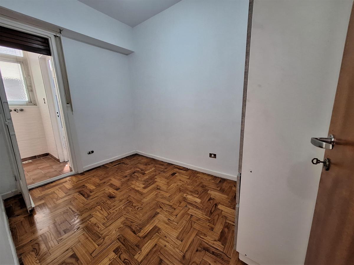 Departamento de 3 Amb. C/dependencia Al Frente C/balcon Corrido 5