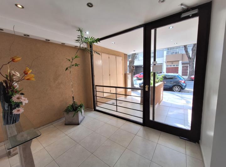 DEPARTAMENTO 2 AMPLIOS AMB AL FRENTE CON BALCON 5