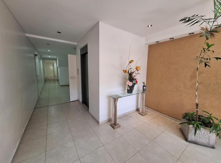 DEPARTAMENTO 2 AMPLIOS AMB AL FRENTE CON BALCON 3
