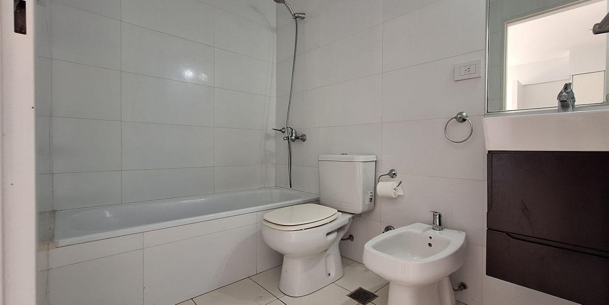 Foto de DEPARTAMENTO MONOAMBIENTE AL CONTRAFRENTE CON BALCON, imagen 5