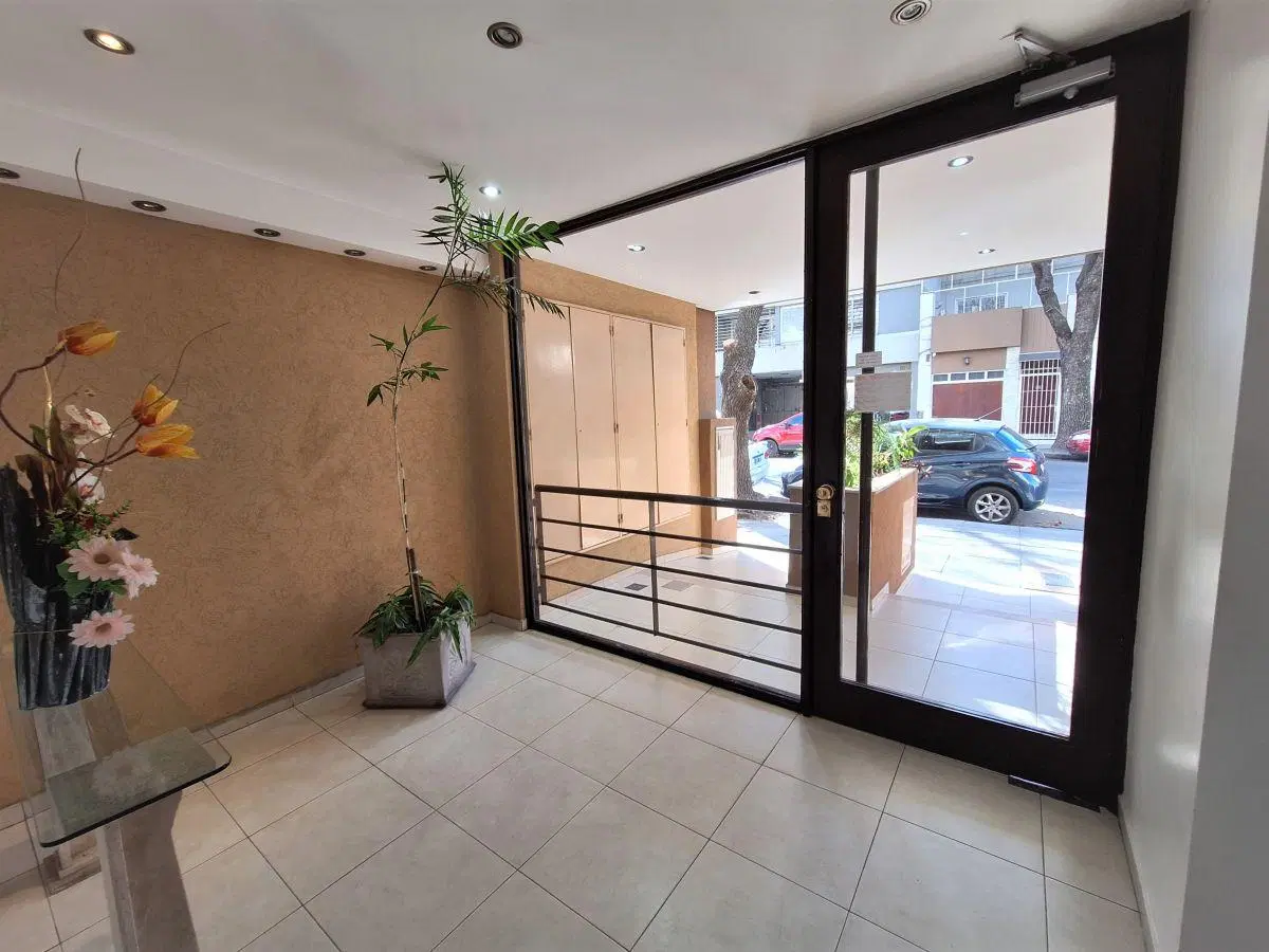 DEPARTAMENTO 2 AMPLIOS AMBIENTES AL FRENTE 2