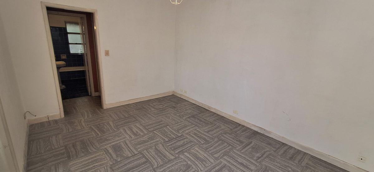 Foto de DEPARTAMENTO 2 AMB. AL FRENTE CON BALCON, imagen 5