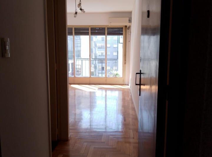 Departamento 3 Ambientes en Alquiler – Amplio, muy Luminoso y silencioso 2