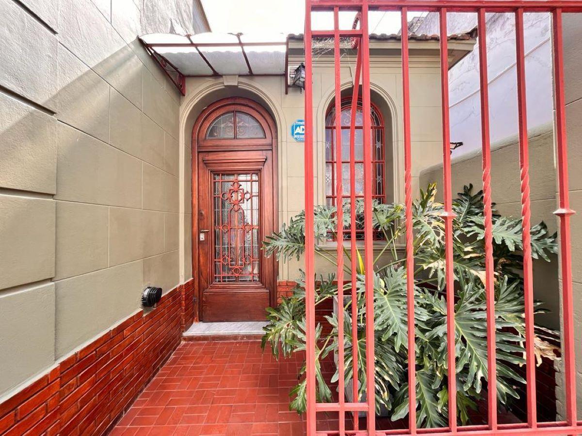 FLORESTA - PH 4 Ambientes con Entrada Independiente – ¡Gran Potencial! - Sin Expensas