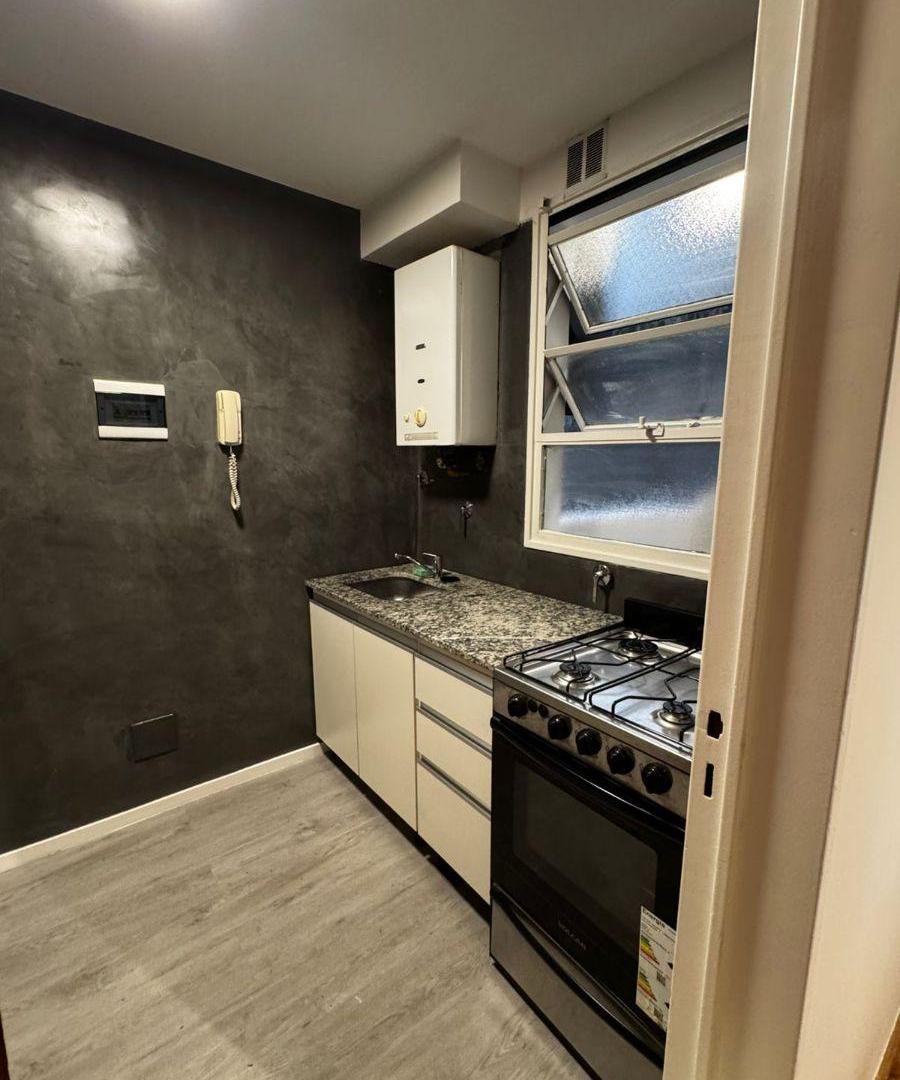 Foto de Alquiler 2 Amb. Reciclado c/Balcón en Belgrano, 25 Mts | Excelente, imagen 4