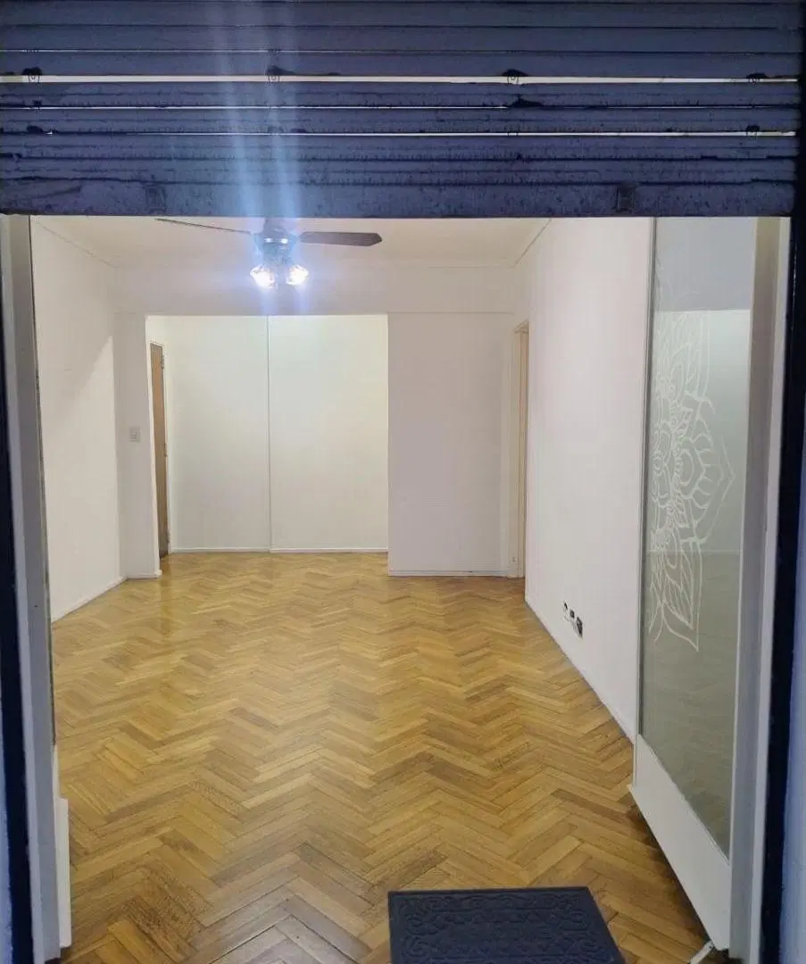 Alquiler de Depto. 2 ambientes, con doble patio – 60 m² totales – Monserrat 1