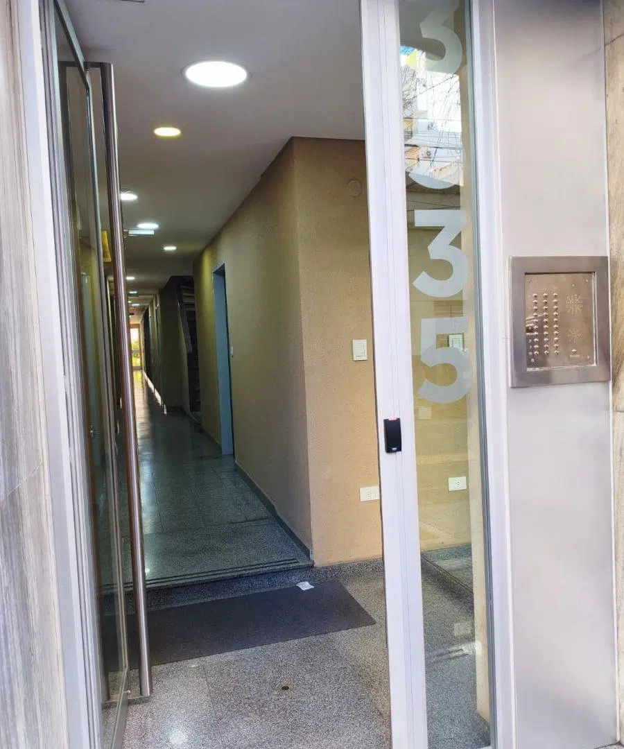 ALQUILER | 2 Ambientes de 42 m² | Muy Luminoso | Excelente Distribución 1