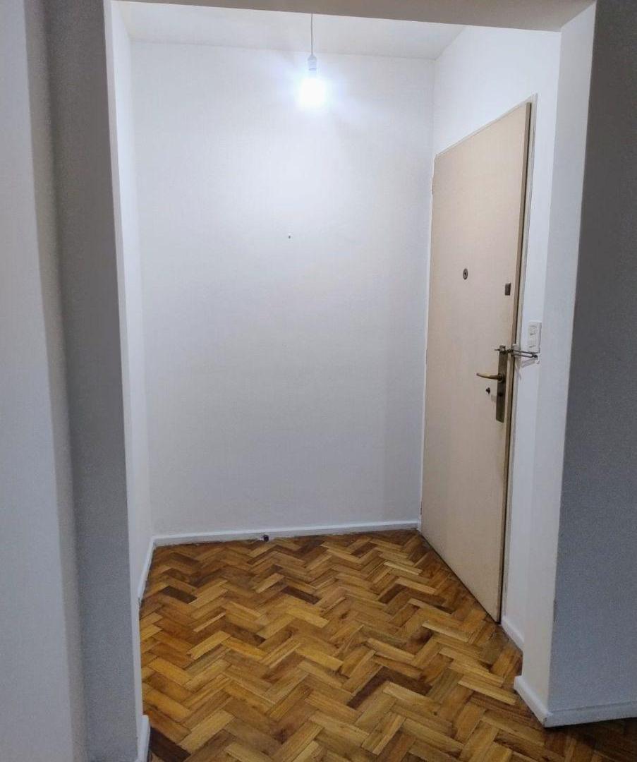 Foto de DEPARTAMENTO 3 AMBIENTES C/DEPENDENCIA - 70 MTS. - MUY LUMINOSO, imagen 3