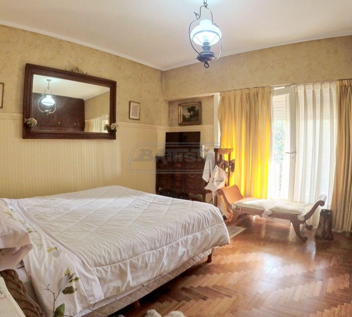 Casa 5 ambientes. | solier al 500