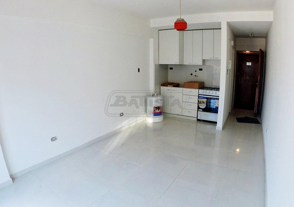 1 Ambiente | Av Rivadavia Al 13800 2