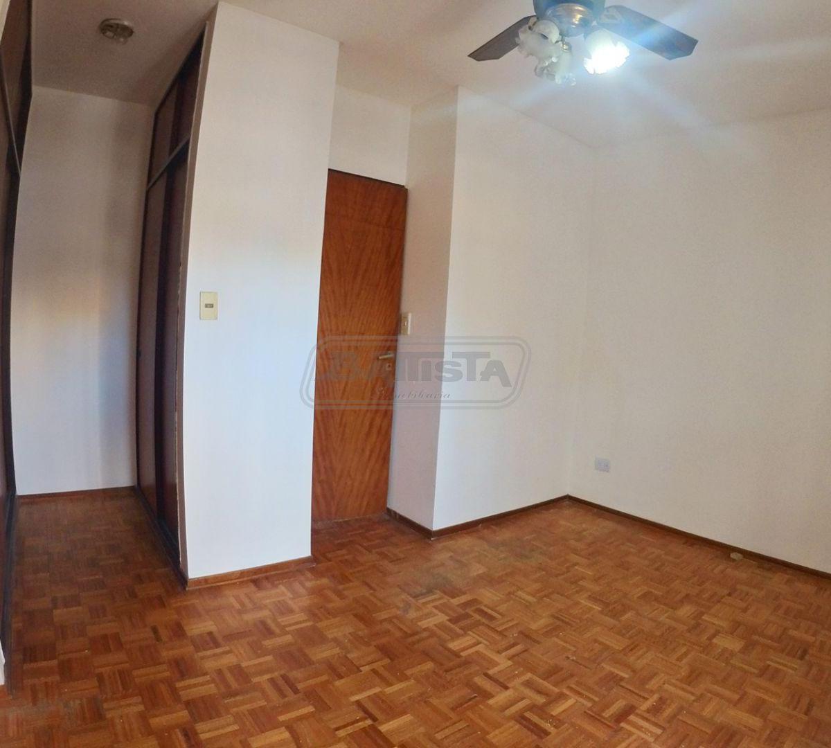Casa 6 Ambientes. | Emilio Mitre Al 100 3