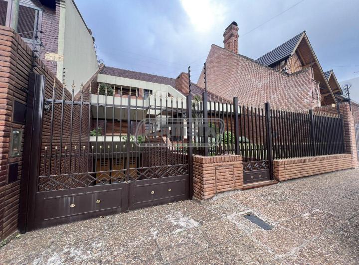 Casa 5 ambientes. | fray cayetano al 200